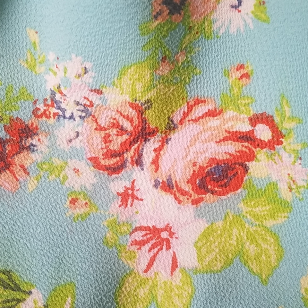 Floral or Rose Mini Dress - Picture 4 of 5